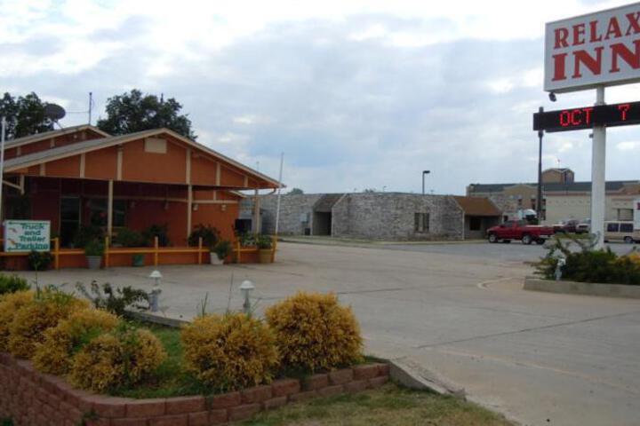 RELAX INN PAULS VALLEY