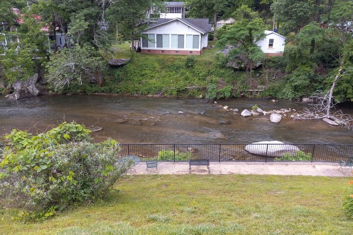 The Carter Lodge on the River