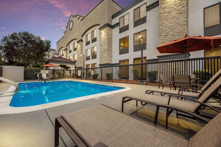Hotel 7 of 36
