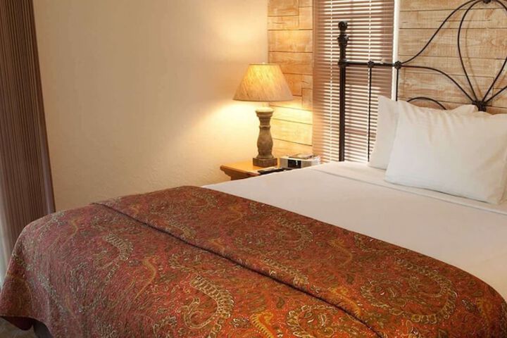 Room 31 of 65