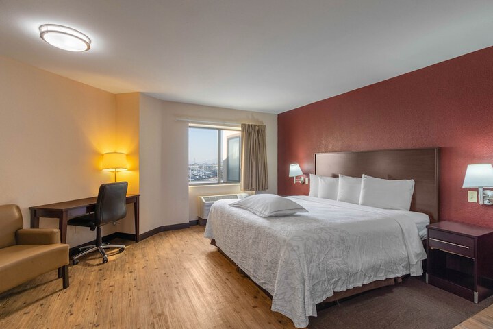 Room 29 of 34