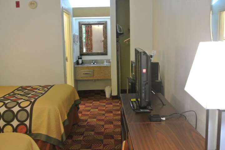 Room 5 of 19