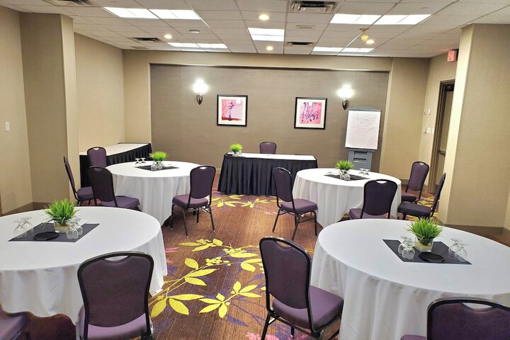 Holiday Inn Toronto - Intl Airport by IHG