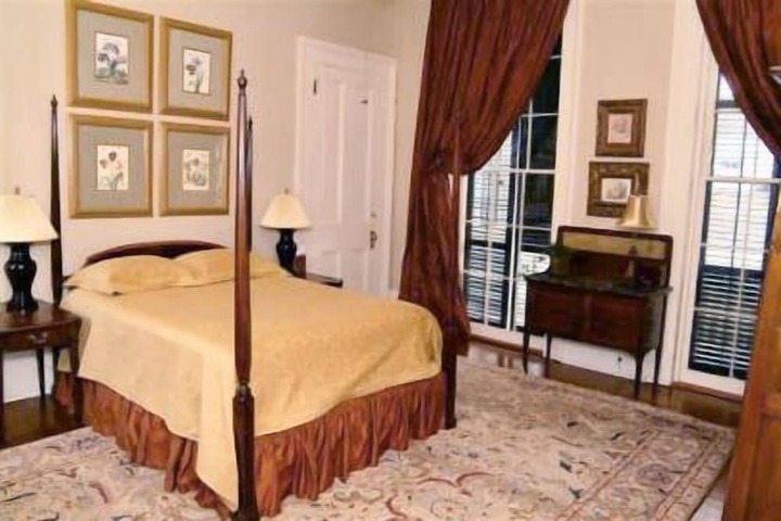 Room 34 of 98