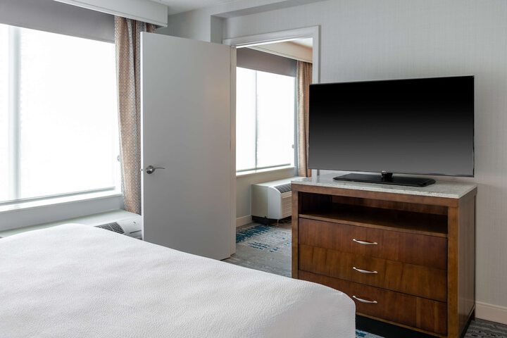 Room 27 of 45