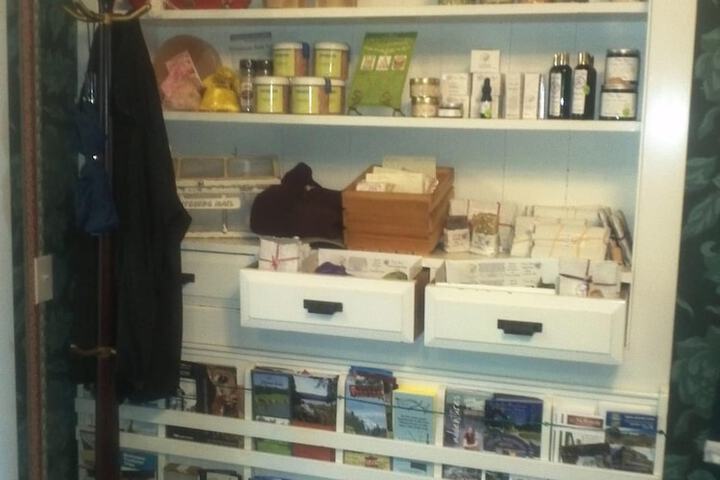 Gift Shop 128 of 144