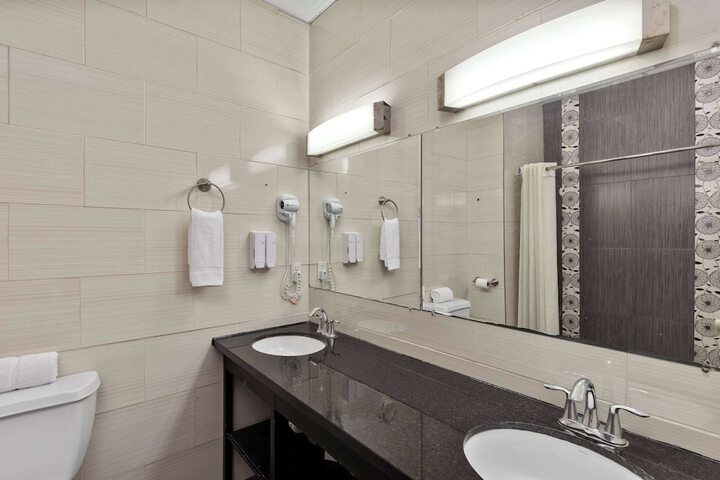 Room 40 of 56