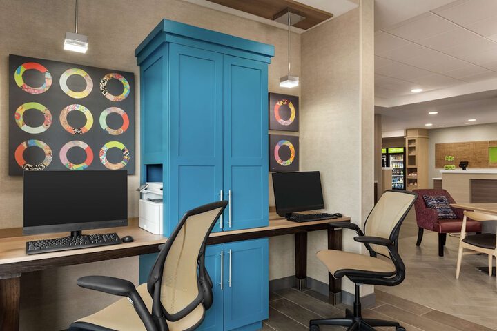 Business Center 38 of 39