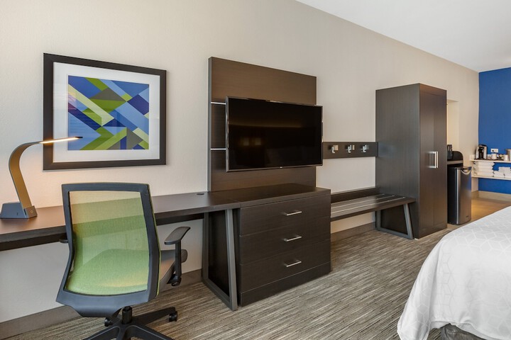 Room 25 of 52
