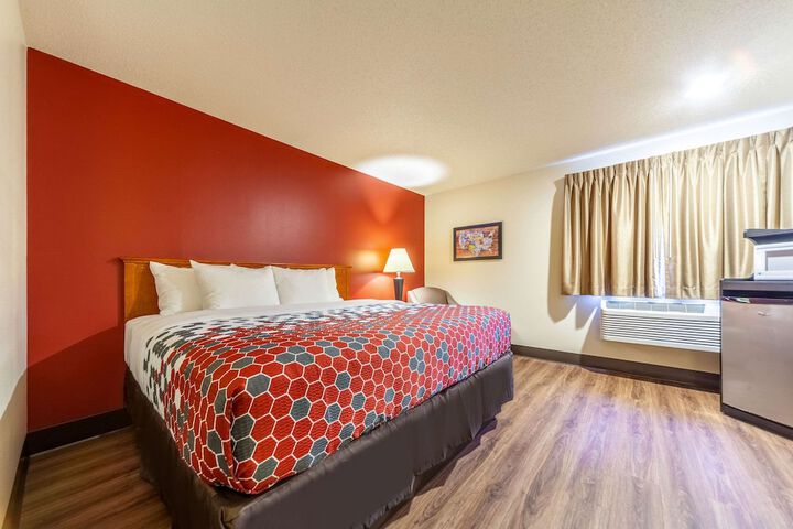 Room 8 of 30