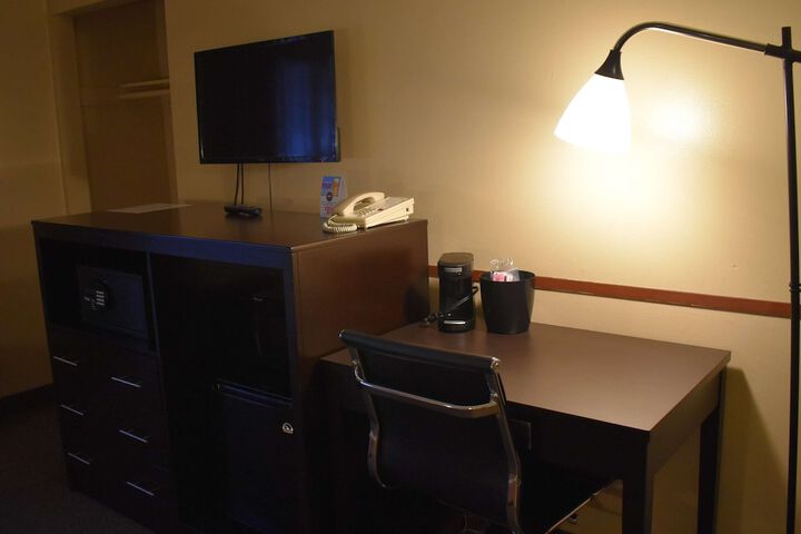 Room 9 of 30