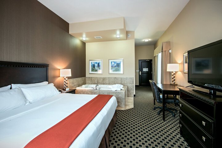 Room 14 of 63