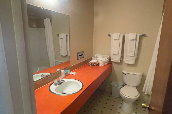 Room 21 of 29