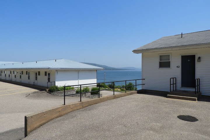 Admiral Digby Inn