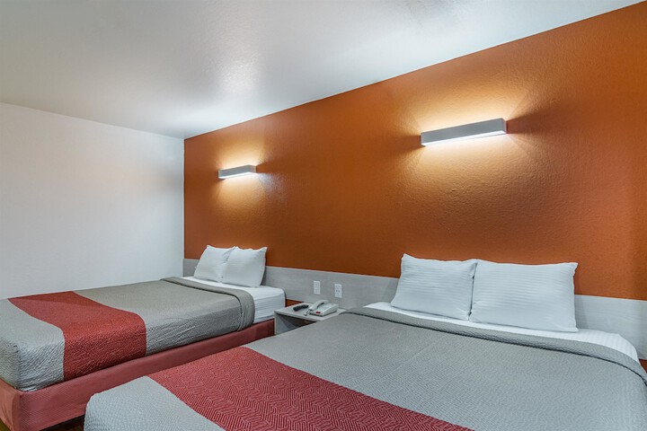 Room 14 of 29