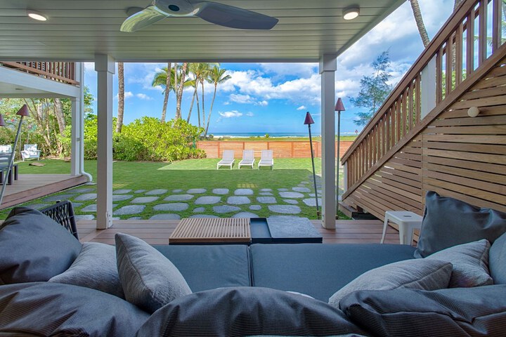 Hanalei Beachfront 3 Bedroom Home by RedAwning