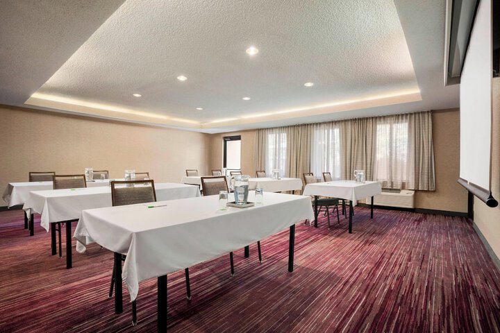 Courtyard by Marriott Springfield