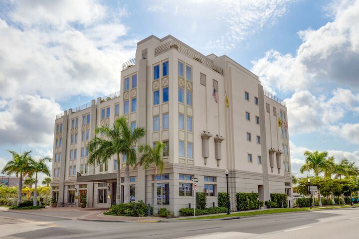 Hotel 4 of 56
