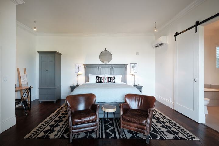 Room 28 of 85