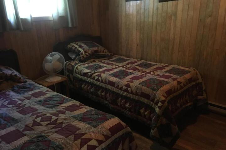Merland Park Cottages and Motel