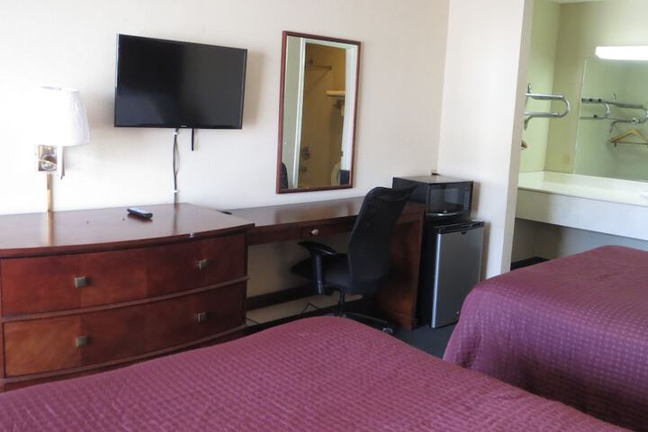 Room 6 of 17