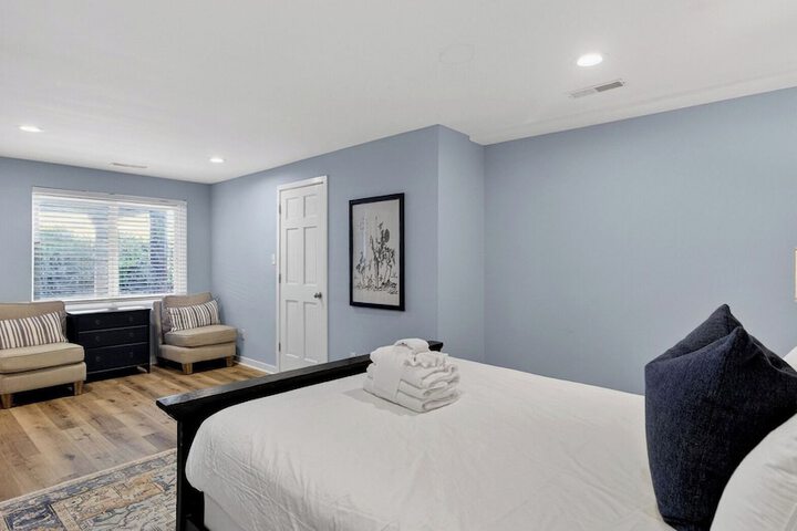 Lighthouse by Avantstay Beachfront View Home w / Pool Table & Ping Pong