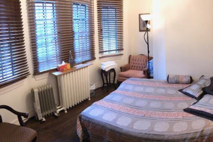 Room 18 of 43