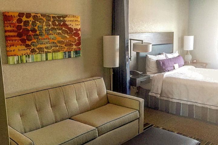 Room 21 of 39