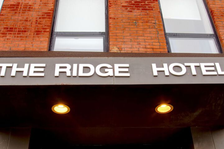 Hotel 7 of 39