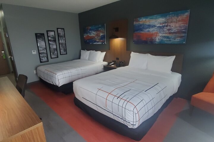 Room 34 of 70