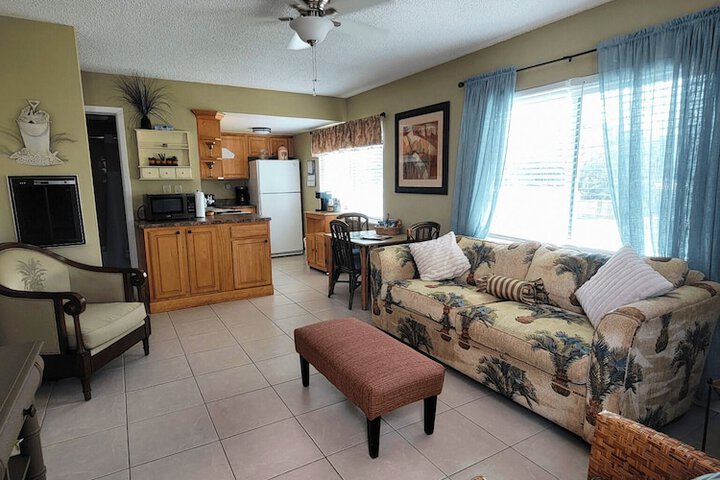 BeachTrail Lodging