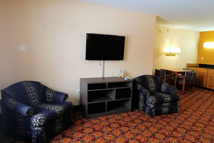Room 8 of 23