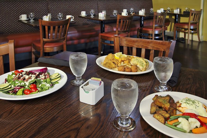 Dining 79 of 93