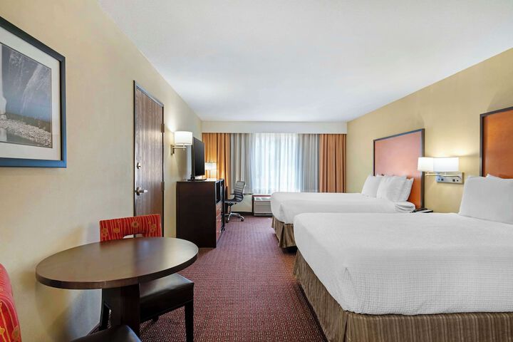 Room 21 of 33