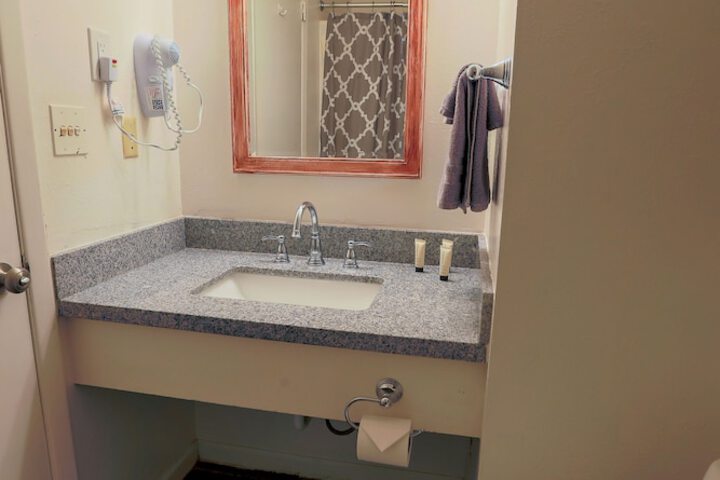 Room 42 of 58