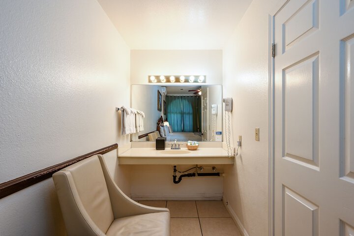 Room 45 of 64