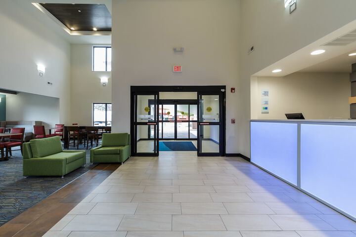 Holiday Inn Express Hotel & Suites South Bend by IHG