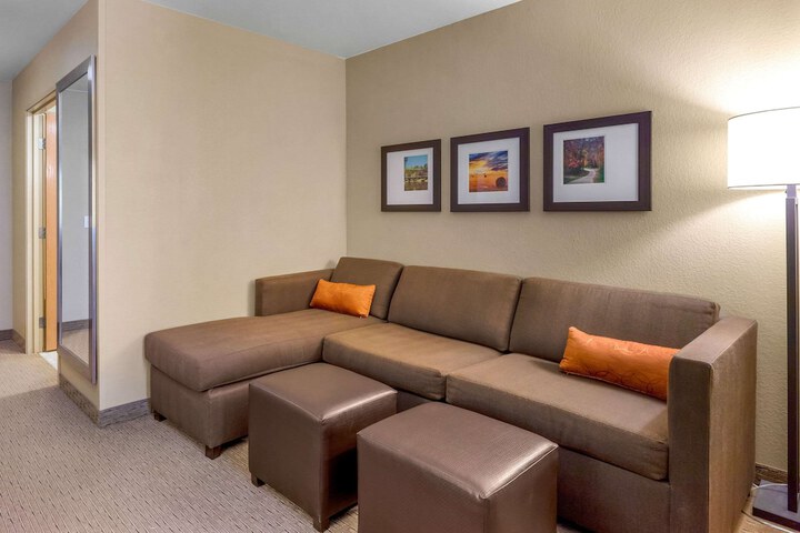 Room 25 of 48