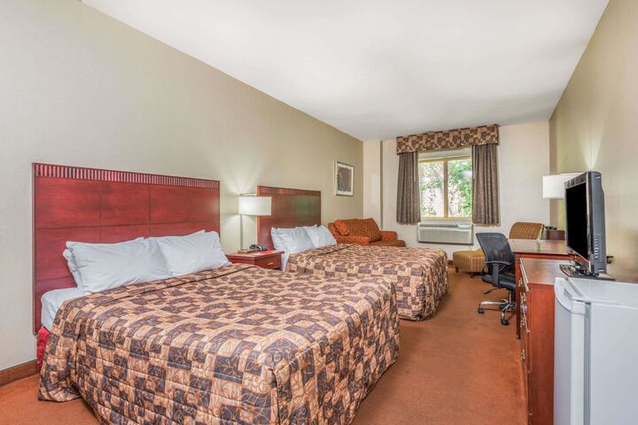 Room 5 of 18