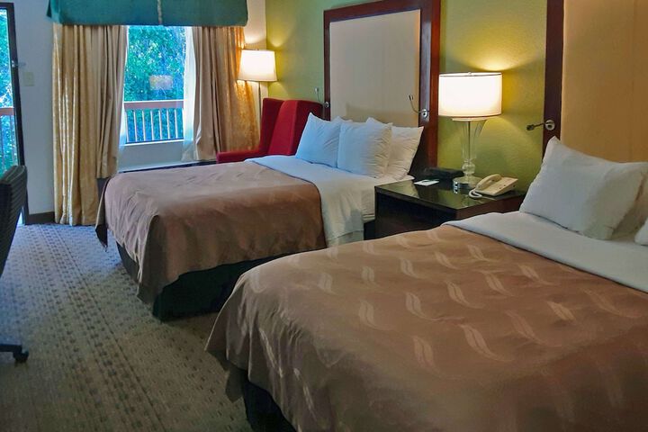 Room 16 of 44