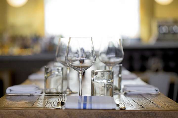 Dining 30 of 42