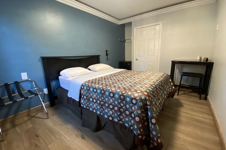 Sands Inn
