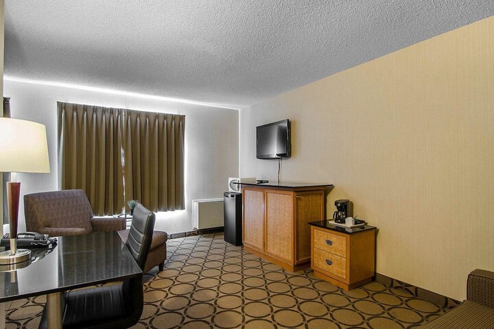 Room 18 of 36