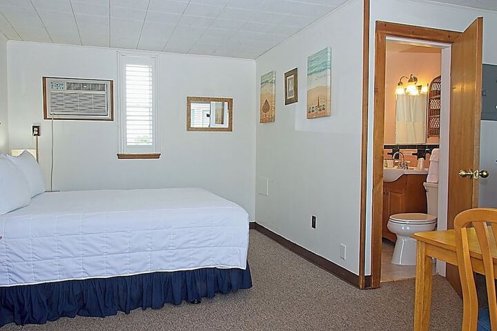 Room 103 of 231