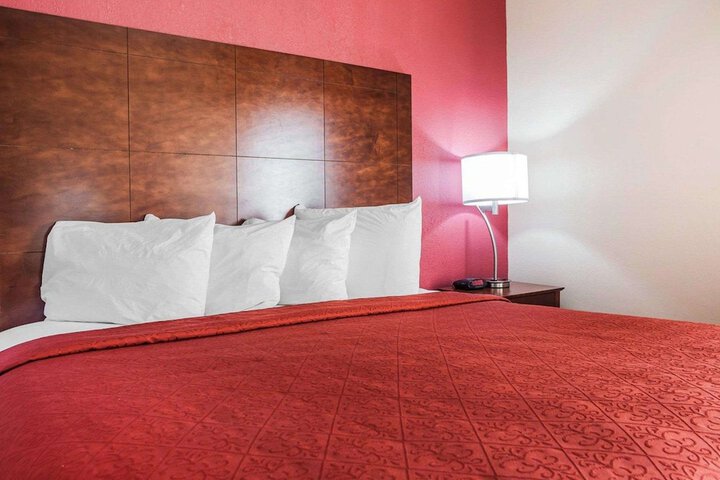 Room 10 of 27
