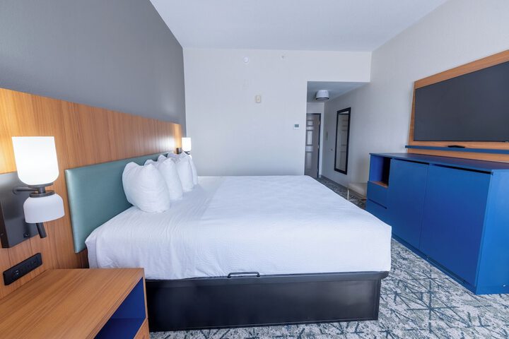 Country Inn & Suites by Radisson St. Petersburg - Clearwater, FL