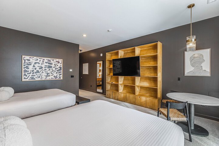 Room 10 of 41
