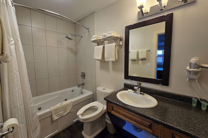 Sahara Courtyard Inn