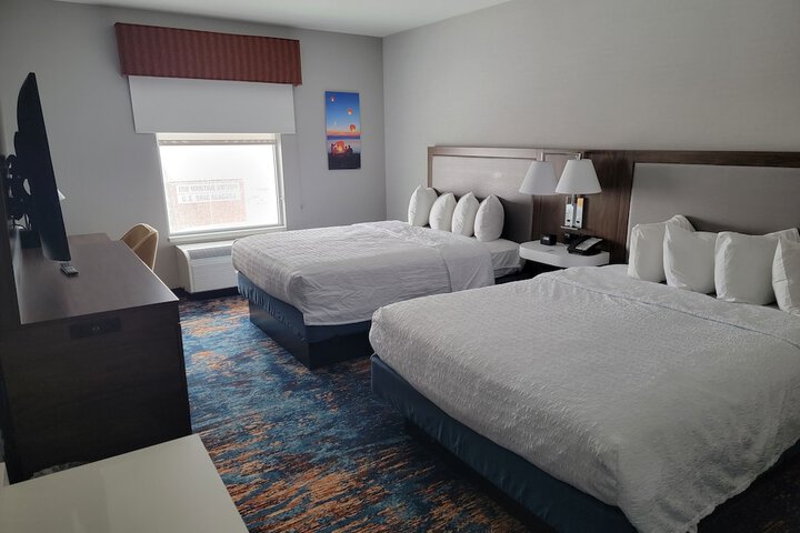 Hampton Inn & Suites Erie Bayfront