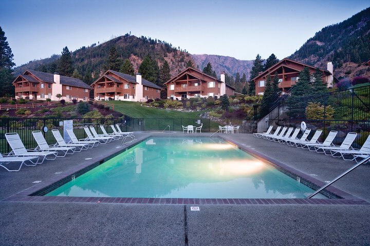 Pool 16 of 37